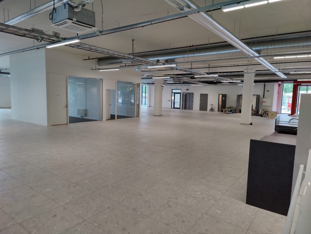 Store lokaler i nytt bilvarehus